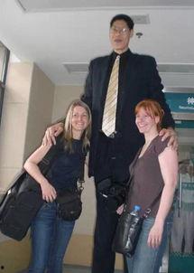 亚洲巨人二米四完整视频,揭秘身高巅峰的传奇人生